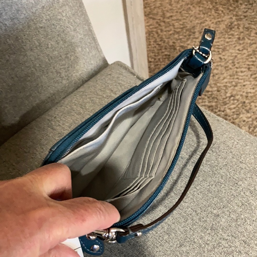 Hand bag - Picture 3 of 3